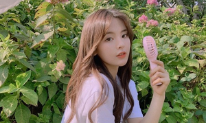 Mỹ nhân đẹp nhất Trung Quốc Dương Siêu Việt bị tẩy chay vì trữ thuốc lá trong nhà