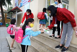 Các địa phương cho nghỉ học, Vĩnh Phúc vẫn cho học sinh đến trường