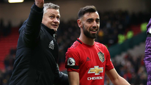 'Bruno Fernandes có thể trở thành huyền thoại MU giống Scholes, Cantona' 