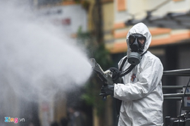 Một người tiếp xúc gần với ca nhiễm Covid-19 thứ 21 ra khỏi nhà