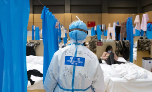 Phí xét nghiệm, điều trị Covid-19 ở các nước tính ra sao?