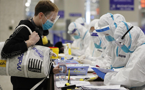 Lãnh đạo y tế Bắc Kinh khuyên dân TQ có triệu chứng nCoV chữa tại chỗ, đừng về nước 