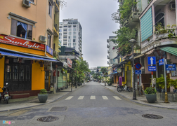Ảnh: Phố Tây ở Huế 'vắng như chùa bà Đanh' khi phát hiện du khách Anh nhiễm Covid-19