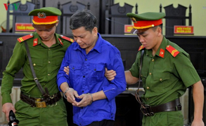 Bắt cựu phó trưởng phòng an ninh chính trị nội bộ Công an tỉnh Sơn La