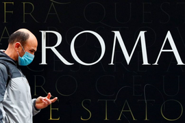 WHO tuyên bố châu Âu là 'tâm chấn mới' của đại dịch toàn cầu Covid-19 