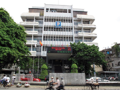 Cổ phiếu Petrolimex giảm sâu, tính đại hội cổ đông trực tuyến do Covid-19