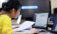 Hà Nội chưa điều chỉnh lịch thi vào lớp 10, phụ huynh lo lắng tìm cách ôn tập cho con