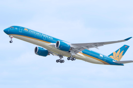 Mắc Covid-19 vẫn cố tình giấu bệnh lên máy bay có thể bị cấm bay vĩnh viễn