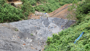 Giải cứu 11 phu vàng bị bắt giữ trái phép ở Quảng Nam