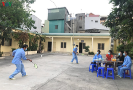 Thông điệp giản dị 'Hãy đứng yên khi Tổ quốc cần' và những điều lớn lao