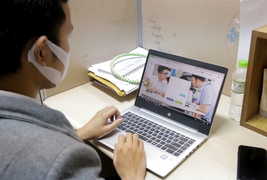Học trực tuyến mùa dịch Covid-19: 'Bộ phải tổ chức lại, không thể mạnh ai nấy làm'