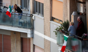 Không có 'kế hoạch B', Italy mong mỏi lệnh phong tỏa phát huy tác dụng