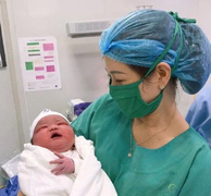 Quảng Ninh: Trẻ sơ sinh chào đời nặng hơn 6kg