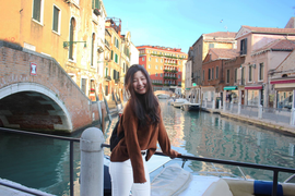 Nhật ký của du học sinh Việt trên chuyến bay cuối cùng từ châu Âu về quê hương