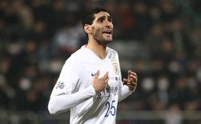 Fellaini nhiễm virus corona khi vừa quay về Trung Quốc