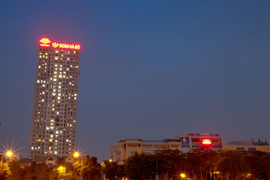 Cổ phiếu Hà Đô Group lao dốc, lãi ròng ước giảm 24%