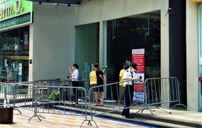 TP.HCM phong tỏa nhiều chung cư cao cấp liên quan đến bệnh nhân Covid-19