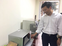 Có thể tiệt trùng khẩu trang y tế đã qua sử dụng bằng lò vi sóng?