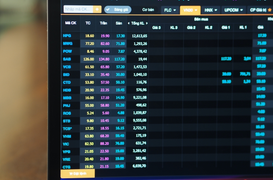 Vì sao VN-Index liên tục phá đáy?