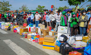 'Tiếp tế' cho người cách ly: Thiếu suy nghĩ, văn hoá tối thiểu