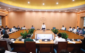 Cô gái dương tính Covid-19 ngồi cùng 24 người tại cửa hàng Circle K Hà Nội