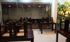 Hàng quán ở Hà Nội dọn dẹp chuẩn bị đóng cửa trong 10 ngày tới 
