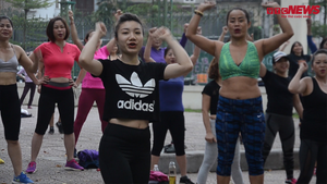 Phát sốt với vũ điệu 'đẩy lùi Covid-19' của các bà cô Hà Nội