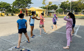 Những câu chuyện thấm đẫm tình người trong khu cách ly Đà Nẵng