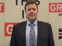 Mắc Covid-19, Phó Đại sứ Anh tại Hungary qua đời 