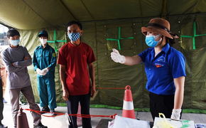 Giáo viên, thanh niên Quảng Ninh tình nguyện 'cắm chốt' phòng dịch Covid-19