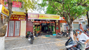 Hàng quán Đà Nẵng đồng loạt đóng cửa trong ngày đầu thực hiện lệnh cấm