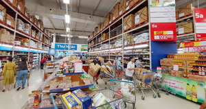 Chống dịch Covid-19, các siêu thị ở Đà Nẵng phục vụ người dân mua sắm từ xa