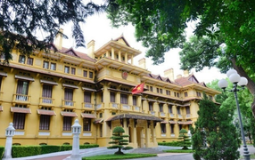 Bộ Ngoại giao khuyến cáo công dân tạm thời không di chuyển và trở về Việt Nam