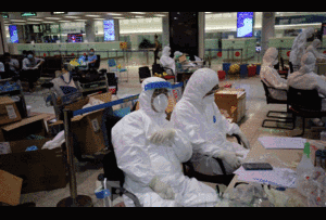 Sinh viên ngành Y chống dịch Covid-19: 3h chiều ăn bữa trưa, 2 giờ sáng ăn tối