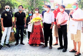 Tâm thư viết vội cảm ơn nhân viên khu cách ly của nữ du khách nước ngoài