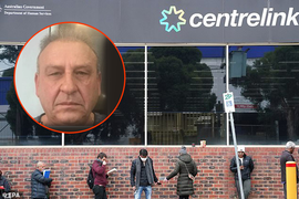 Ông lão tốt bụng tặng 10.000 USD tiền mặt cho người thất nghiệp