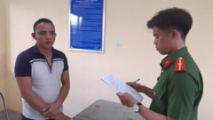 Chủ quán cà phê tra tấn nữ tiếp viên như thời Trung cổ: Khởi tố thêm 3 bị can