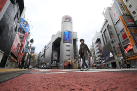 Các siêu đô thị Nhật Bản bắt đầu đóng cửa phòng Covid-19