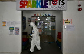 Nhiều quốc gia vẫn mở cửa trường học