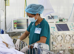 Bệnh viện Chợ Rẫy tạm ngưng hoạt động một số khoa, phòng