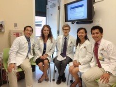 Bác sĩ Việt từ New York: Dùng lại khẩu trang y tế đến khi bẩn, ướt mới được thay