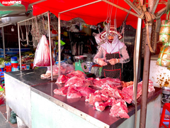 TP.HCM: Giá thịt lợn giảm, người mua vẫn thờ ơ