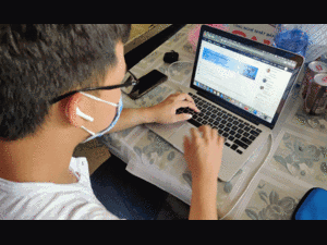 Du học sinh trong khu cách ly ở TP.HCM: Dậy từ 4h sáng học online