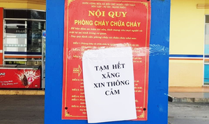 Giá xăng vừa giảm mạnh, nhiều nơi ở Quảng Nam đã 'cháy' hàng