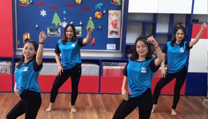 Giáo viên nhảy, hát nhắc nhở học sinh chăm chỉ học online mùa dịch Covid-19