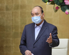 Thủ tướng: Không tập trung quá 2 người tại nơi công cộng