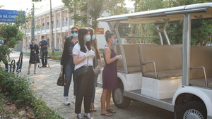 Người hết thời gian cách ly ở TP.HCM sẽ về quê thế nào?