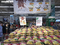 Siêu thị Hà Nội đầy ắp hàng hóa, không tăng giá 