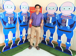 'Dũng sĩ diệt khuẩn’ phòng chống Covid-19 của thầy giáo Quảng Ngãi