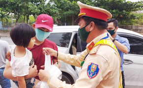 Cách ly toàn xã hội: Đà Nẵng lập nhiều chốt kiểm soát ô tô